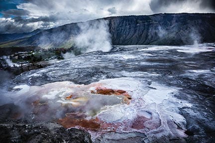 Mamoth Hot Springs Upper Terrace